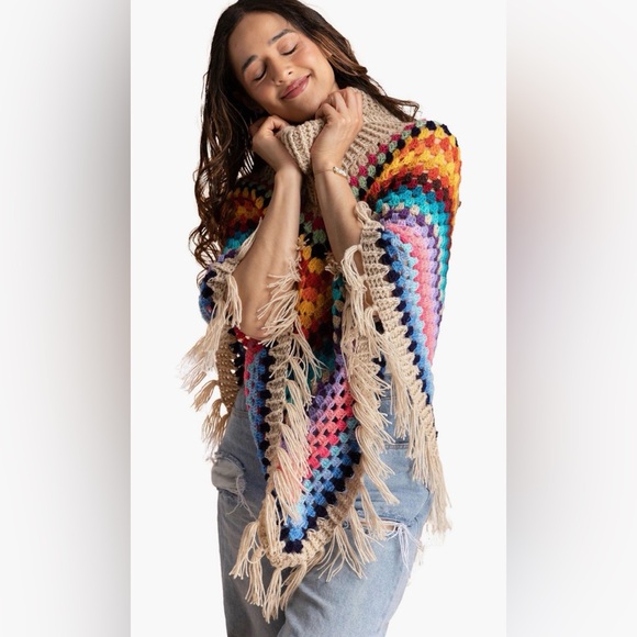 SACHI Multicolor Crochet Poncho - Picture 4 of 6